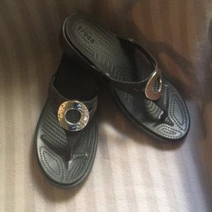 Crocs Black Sanrah Flip Flops Size 7